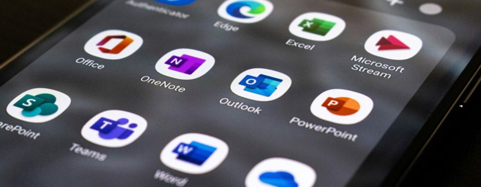 Migrating to Office 365 iPhone showing migration to Office 365